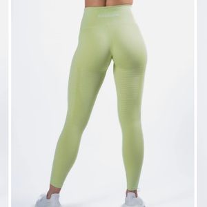 Alphalete Halo leggings